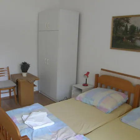 Ilona Vendeghaz Gasthof Balatonszabadi Fürdőtelep